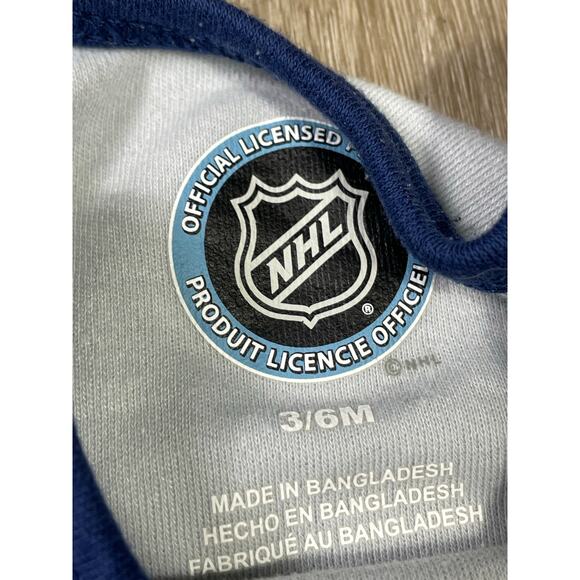 Lot of 2 NHL Tampa Bay Lightning Baby Bodysuits 3-6M - Cutest Lightning Design - Picture 8 of 8